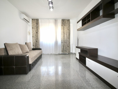 ULTRACENTRAL, UNIVERSITATE, APARTAMENT CU BALCON 17 MP, IN  BLOC 1980!