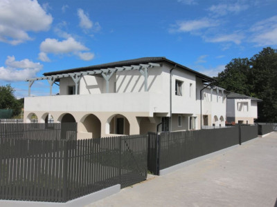 MOGOSOAIA - PADURE, VILA DUPLEX, STRADA ASFALTATA, CANALIZARE