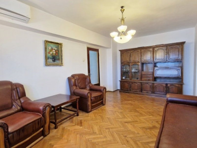 Apartament 2 camere 1Mai-Turda, etaj 3, vedere spate, liber