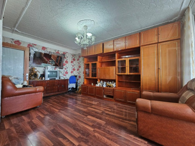 Vanzare Apartament 3 camere, Brancoveanu intersectie cu Nitu Vasile