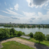 APARTAMENT CU TERASA GENEROASA SI VEDERE UNICA CATRE LAC thumb 14