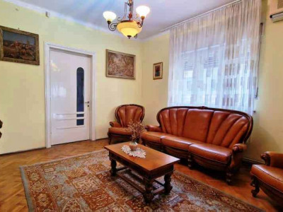 Eleganță interbelică pe Bulevardul Dacia, etaj 2, garaj