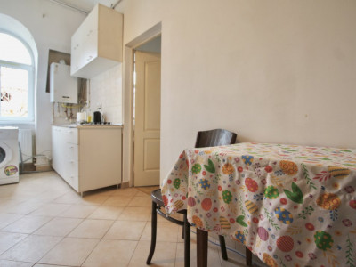 ULTRACENTRAL-UNIVERSITATE, GARSONIERA CU FARMEC APARTE IN INIMA CAPITALEI!