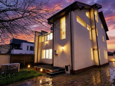 Vilă P+1+Pod, 320 mp, Teren 544 mp, Bucurestii Noi-Damaroaia